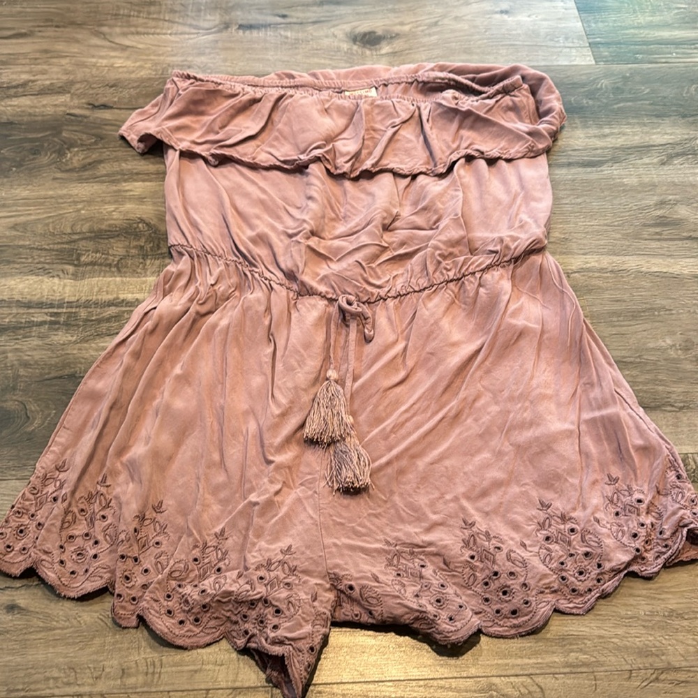Strapless romper